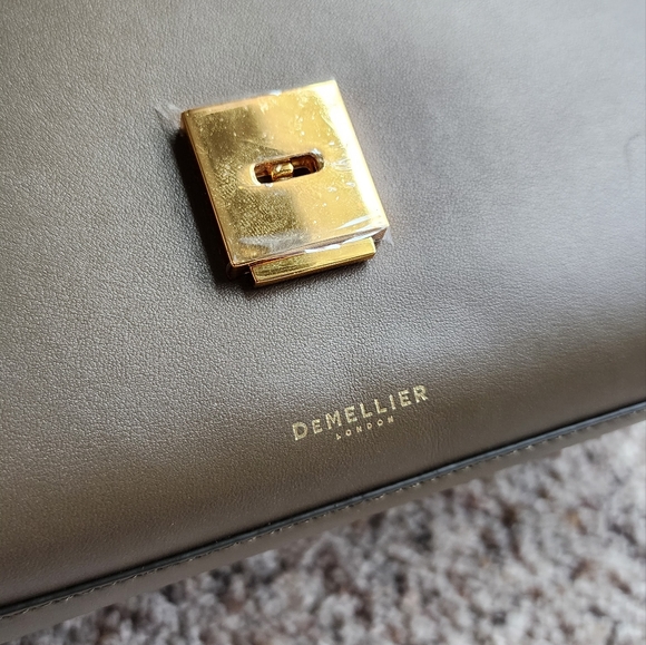 Authentic DeMellier Montreal in discontinued Olive green - Picture 14 of 17